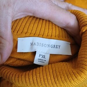 Madison Grey Women's Mustard Top
